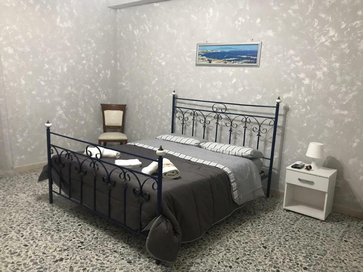 Apartament La Casa Del Re Borbone Neapol Zewnętrze zdjęcie