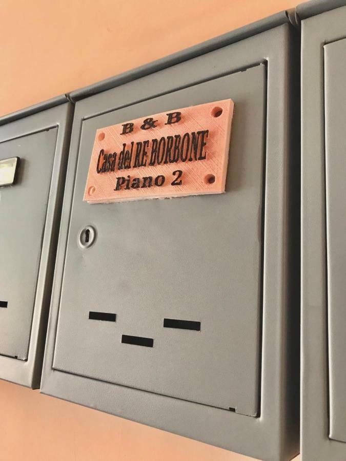 Apartament La Casa Del Re Borbone Neapol Zewnętrze zdjęcie
